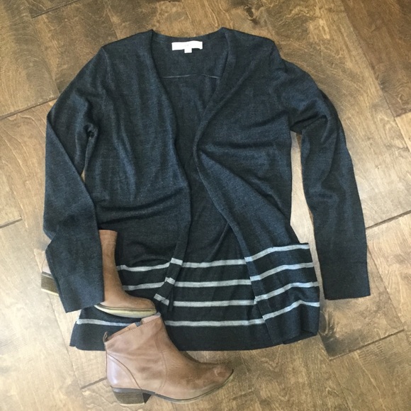 LOFT Sweaters - LOFT medium open front sweater